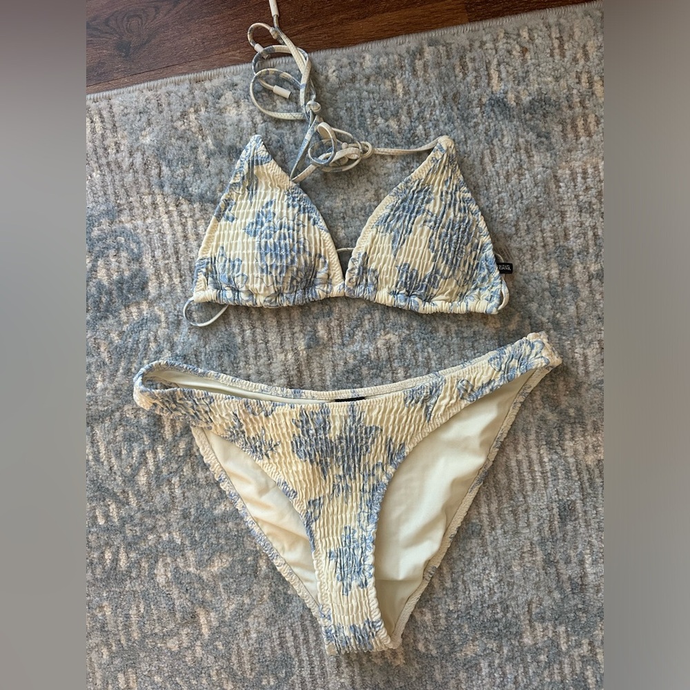 TRIANGL vinca indigo bikini size large